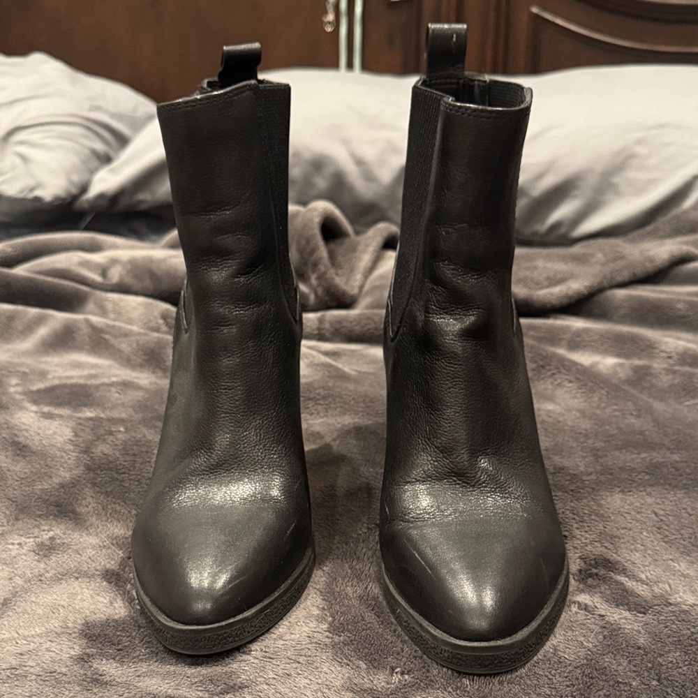 AEROSOLES Black Leather Wedge Boots